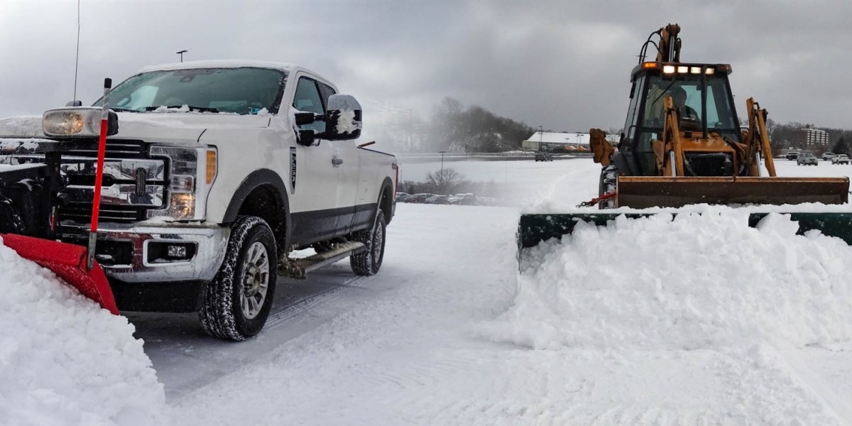 24/7 Ice Management in Phoenixville, PA – Ice-Free Surfaces Anytime