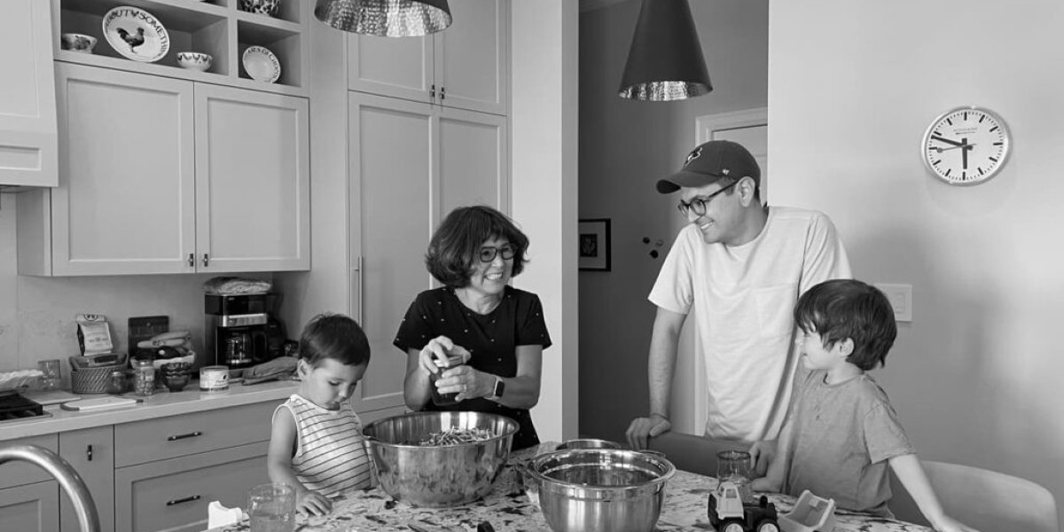 Ultimate Guide to Dinner Party Games for Adults
