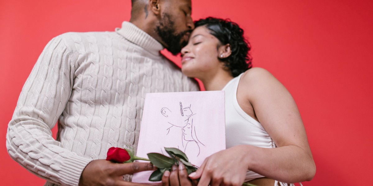 The Best Valentine's Day Gifts for Her: Meaningful & Unique Choices