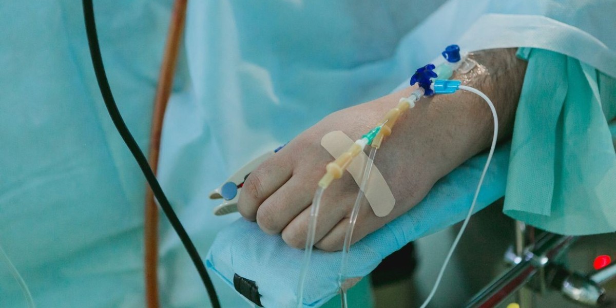Choosing the Right IV Drip in Dubai Based on Your Budget
