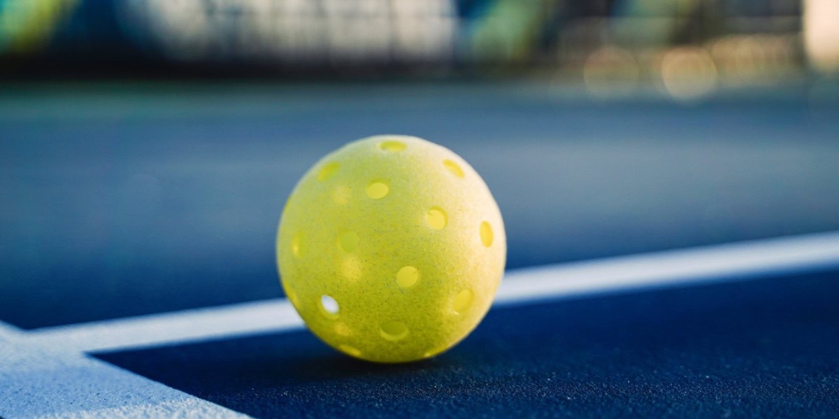 Blue Zone Courts: Your Year-Round Home for Pickleball and Padel in Canada