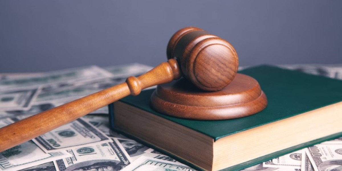 How a Car Accident Lawyer in Atlanta, GA Can Assist You