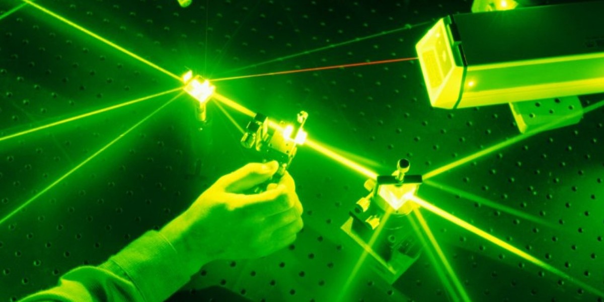 Photonics in Healthcare: Enhancing Medical Imaging & Diagnostics