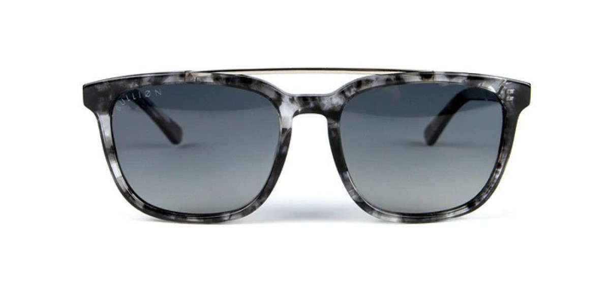 The Timeless Appeal of Tortoiseshell Sunglasses for Ladies