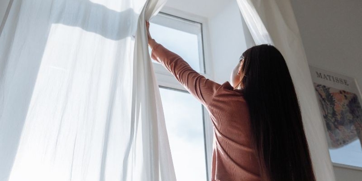Best Way To Clean Curtains At Home: Easy DIY Methods
