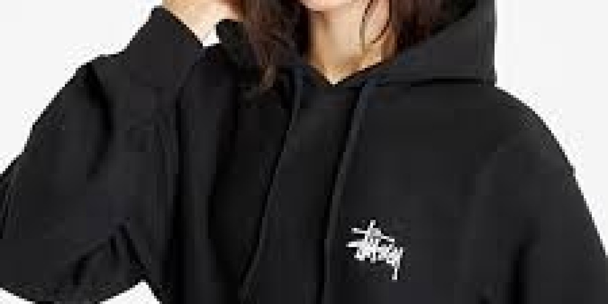 Why Stussy Fashion Clothing 2025 & EE Shorts New Trend 2025 Matter