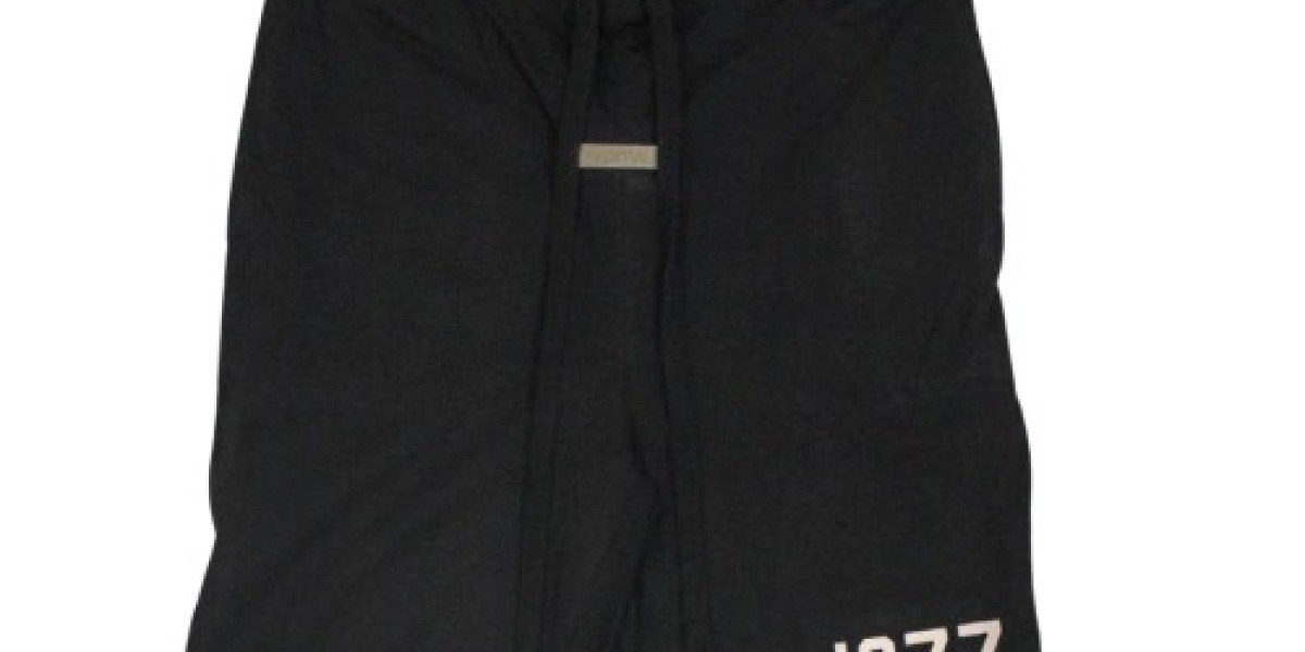 Essential Shorts || New Arrival