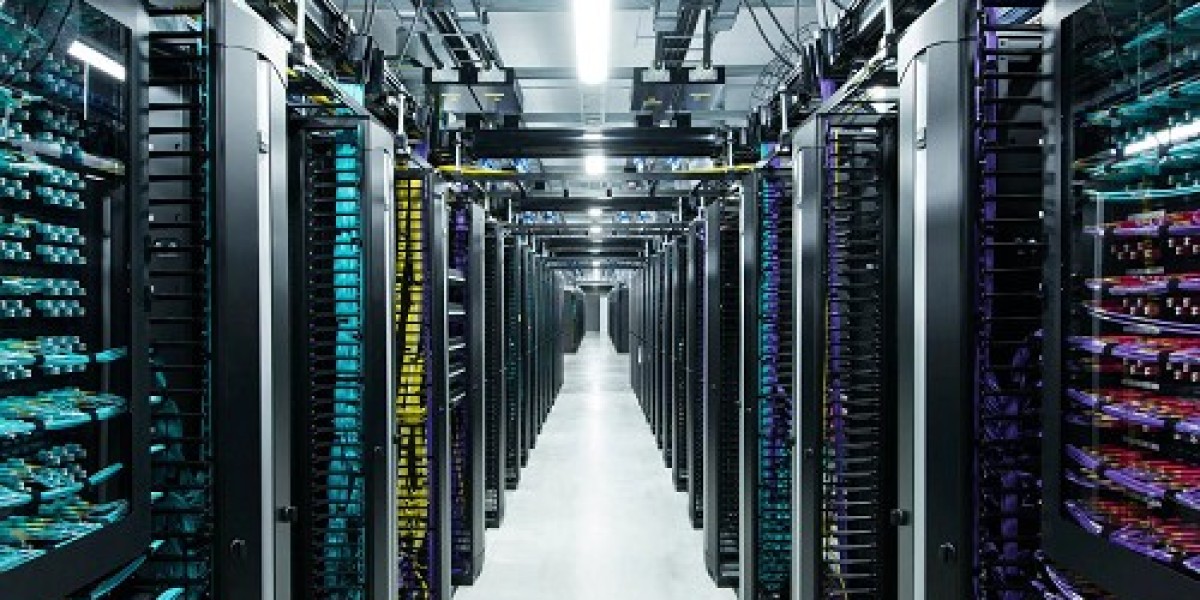 Data Center Market Size | Forecast Report, 2032