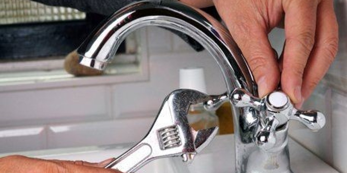 Why Hiring a General Contractor is Essential for Your Home Improvement Projects