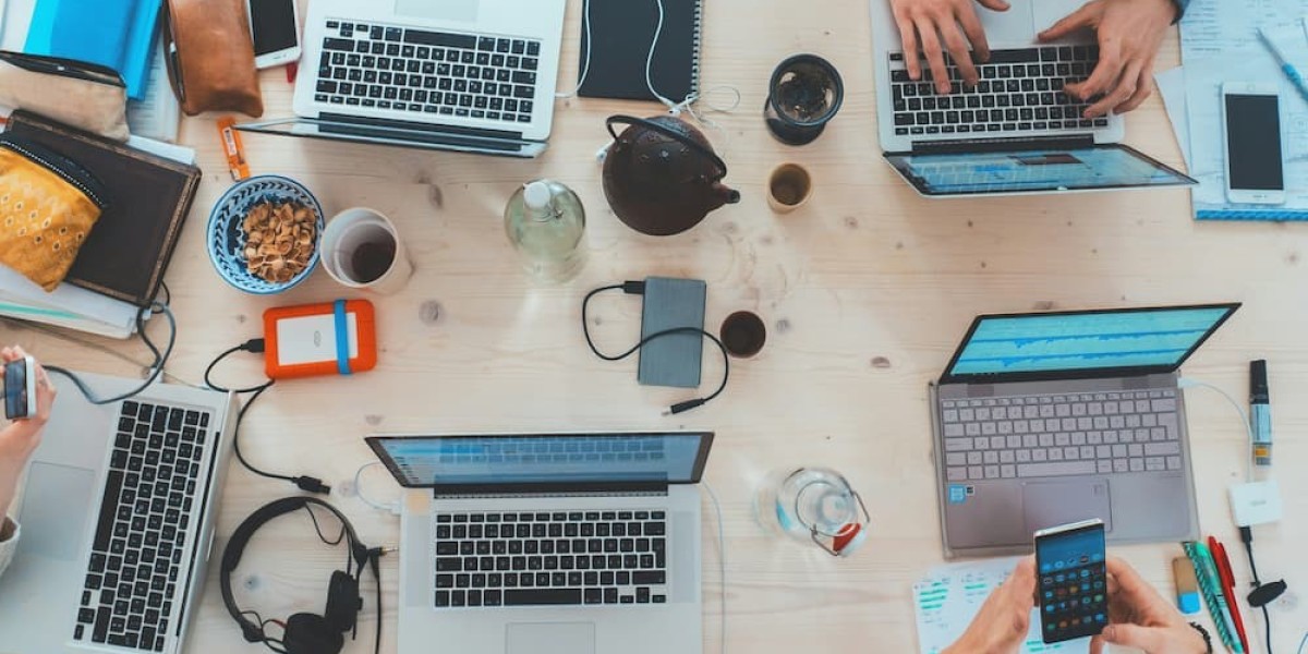 How Companies Can Improve Employee Experience with HR Digitalization?