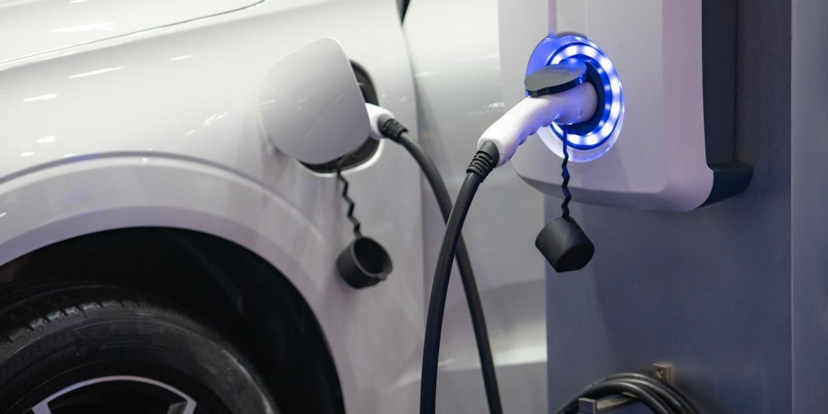 Electric Vehicle Charging Station Market: The Rise of Fast-Charging and Ultra-Fast Charging Technologies