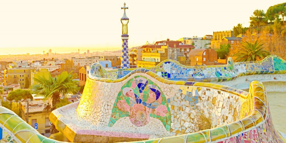Unlock Gaudí's Masterpiece: The Ultimate Park Güell Guided Tour Experience