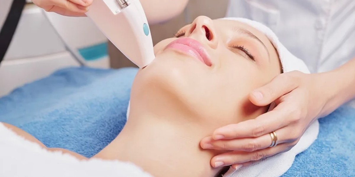 Discover the Latest Techniques for Acne Scar Removal in Riyadh