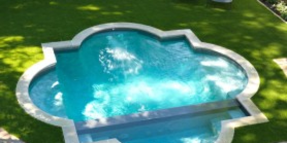 Choosing the Best Pool Builders in Sarasota for Your Custom Inground Pool