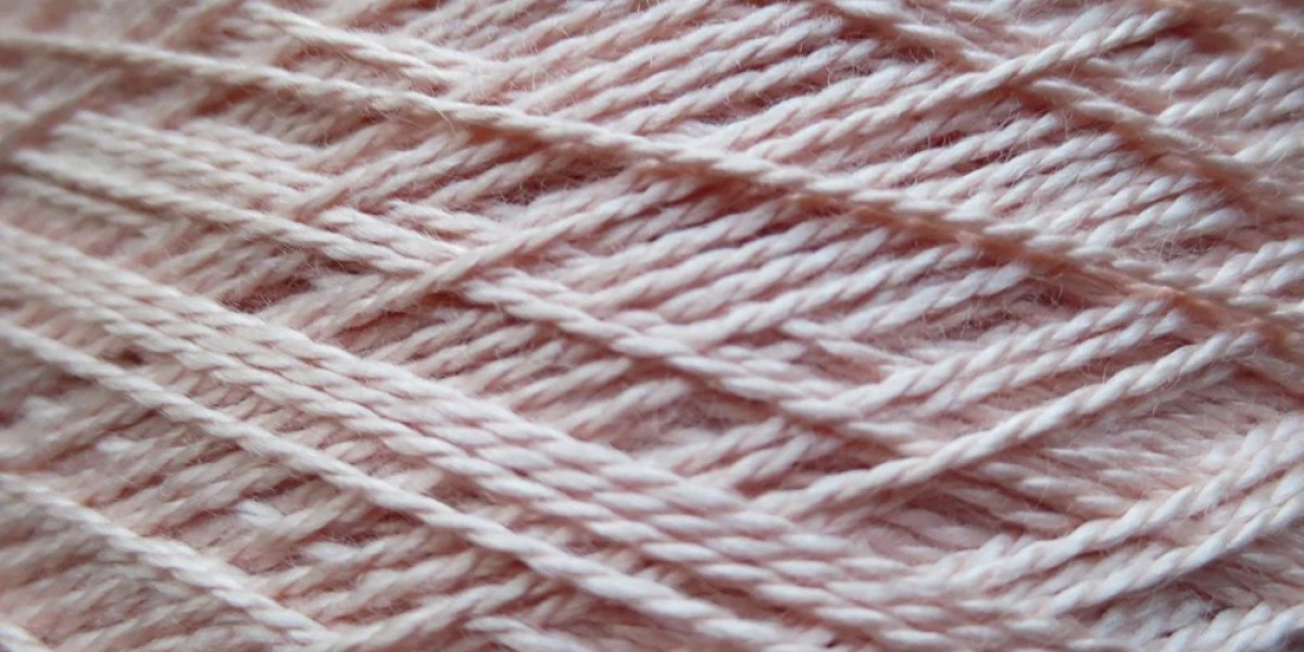 100% Rose yarn