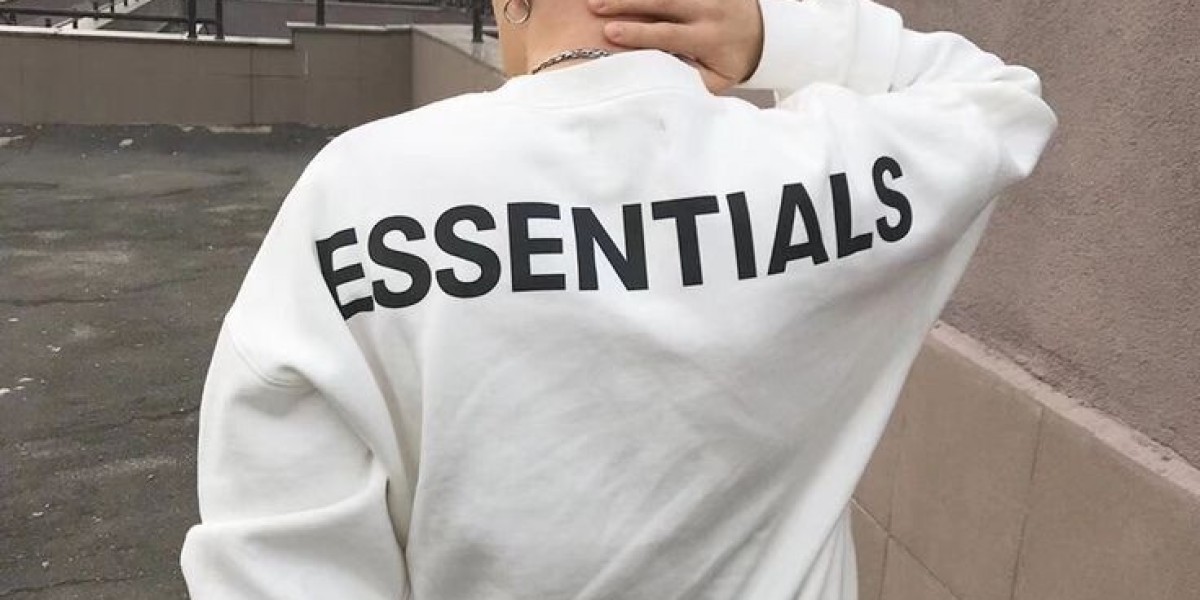 Essentials Hoodie: The Ultimate Blend of Style, Comfort, and Streetwear Appeal