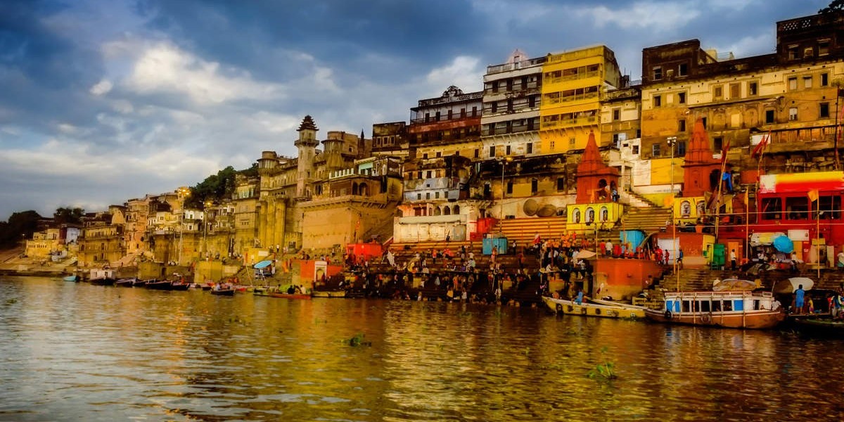 Lucknow to Prayagraj Taxi