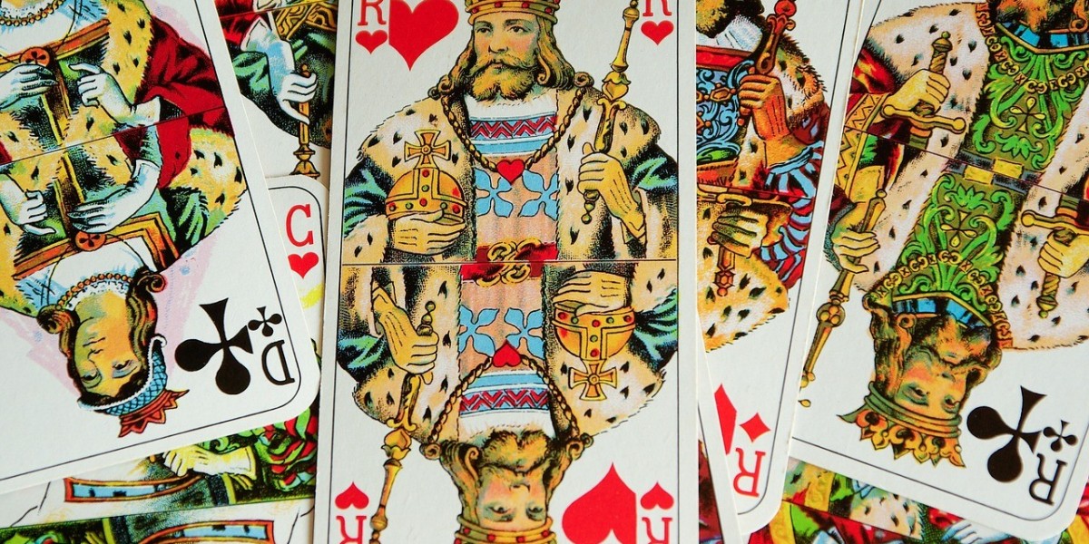 Revolutionizing Social Gaming and Romance: How Teen Patti and Dating Apps Can Coexist