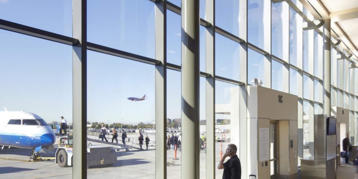 Navigating from John Wayne Airport (SNA) to Disneyland: Your Ultimate Guide