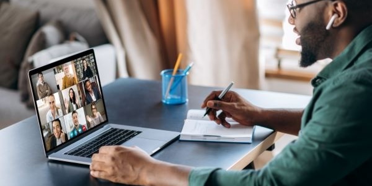 Master Webinars with Online Webinars eBook from R-Inziders