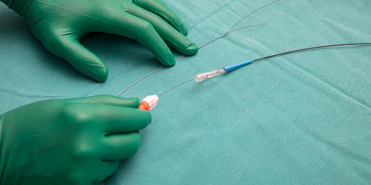 Differences Between Cardiac Catheterization and Coronary Angiography