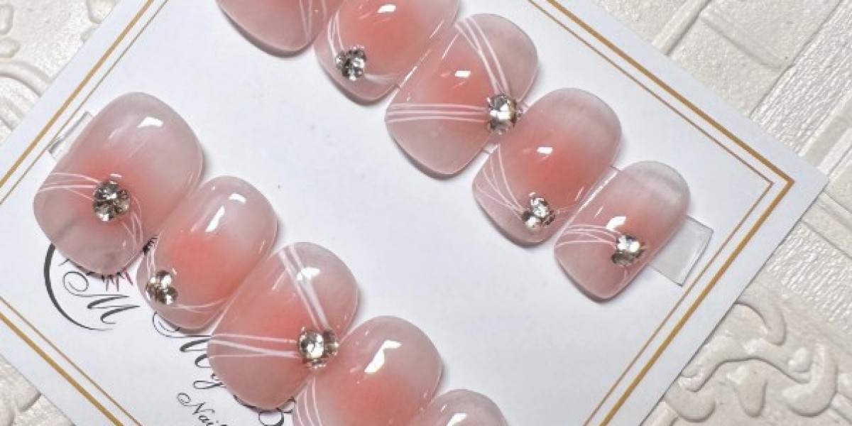 Instant Glamour with MyBeautylab's Stunning Range of Press On Nails