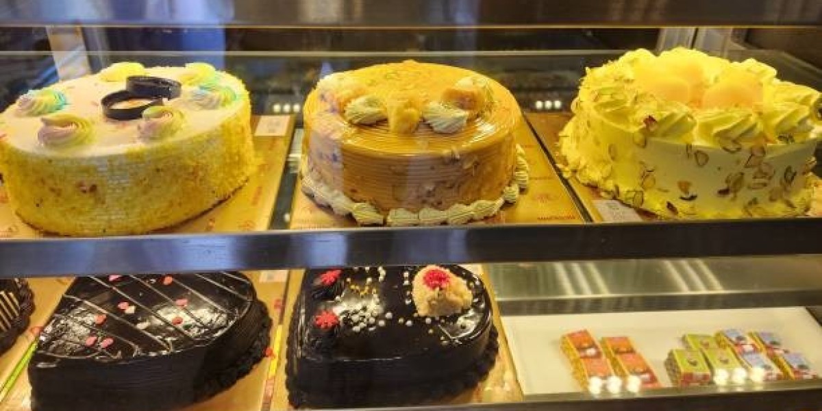 Why Kitchen Cuisine Stands Out in Lahore’s Cake Scene