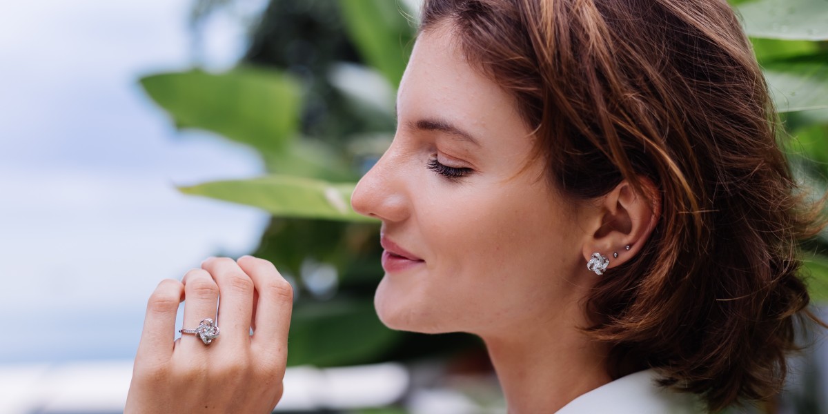 Buy Diamond Earrings – Enhance Your Jewelry Collection Today