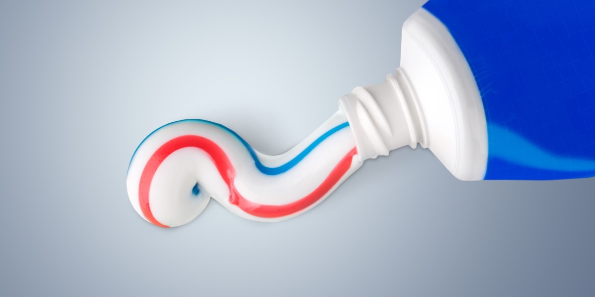 Toothpaste Market Shifts Toward Natural Solutions and New Technologies