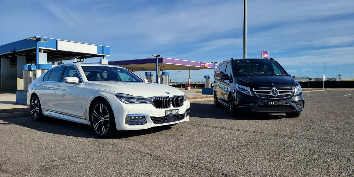 Chauffeur Cars Laverton North – Luxury Travel with Signature Chauffeured Cars
