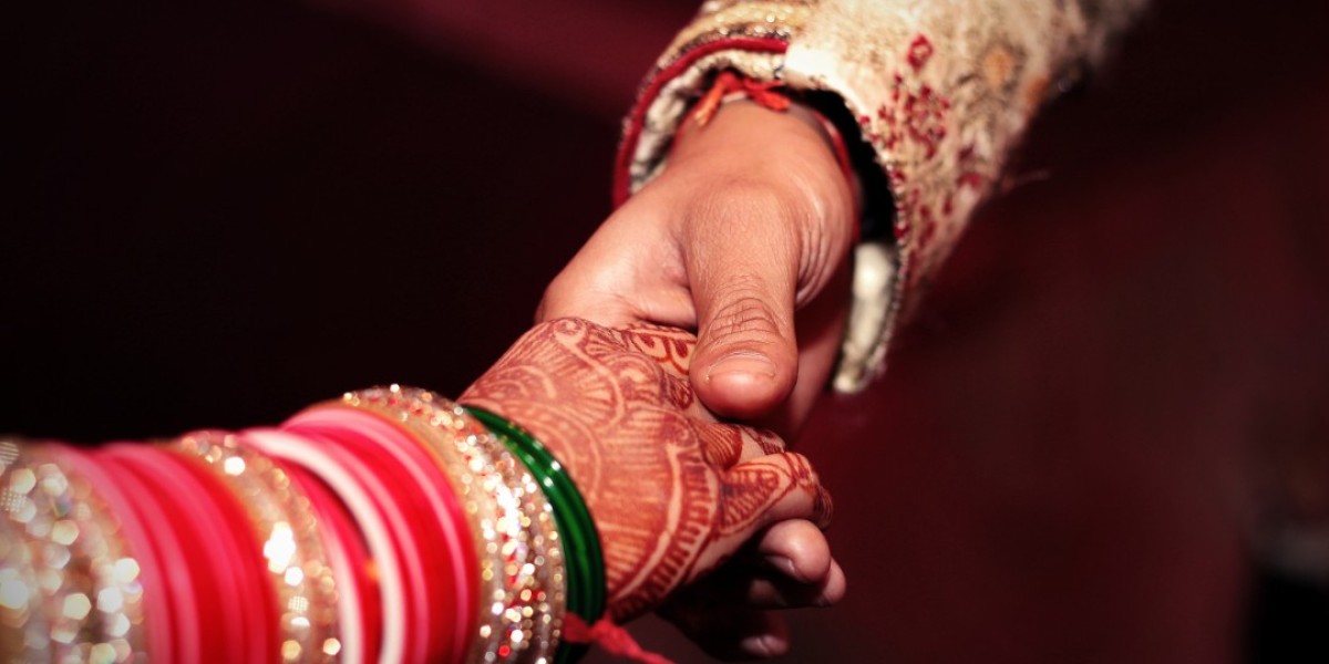 Sacred Wedding Ceremonies with the Best Wedding Pandit in Neb Sarai- Mangalaya Tano Harih