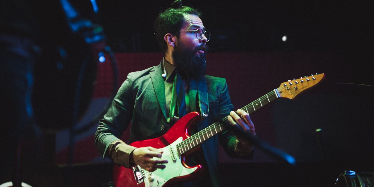 Singapore Wedding Live Bands: Customizing Your Music with Grace Atelier's Help