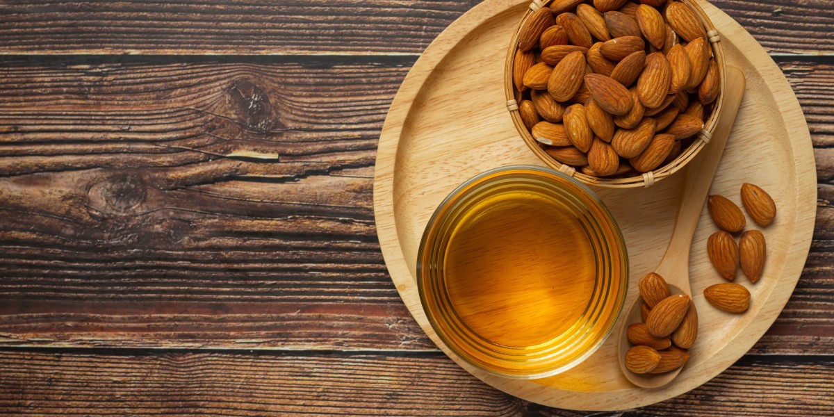 Almond Extract Market: Key Players, Strategies, and Competitive Dynamics