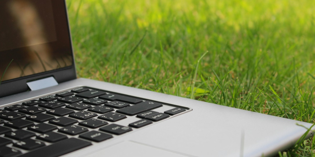 How to be environmentally friendly when using computers or mobile phones