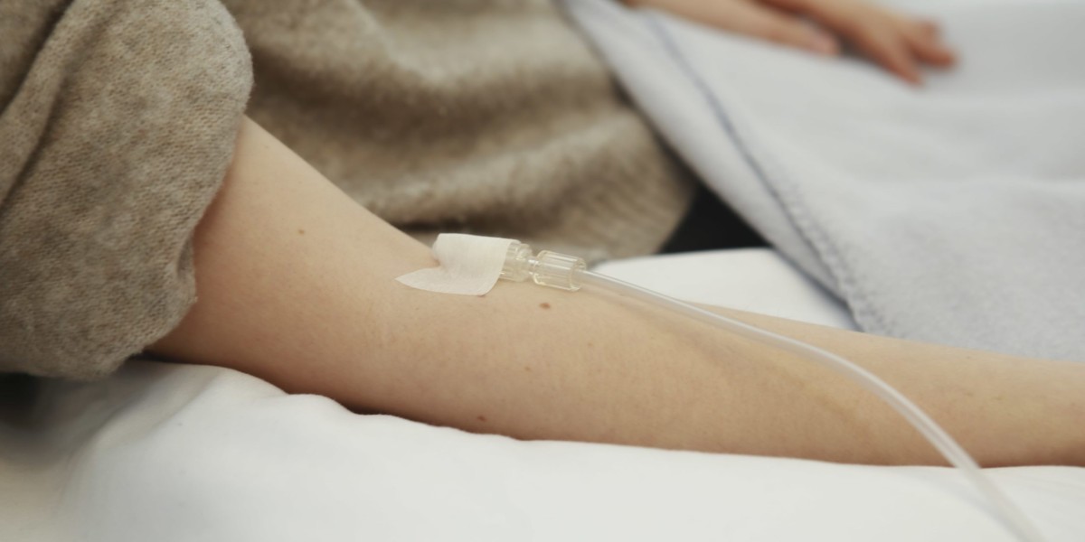 Your Personalized Health Boost – IV Drip at Home in Dubai