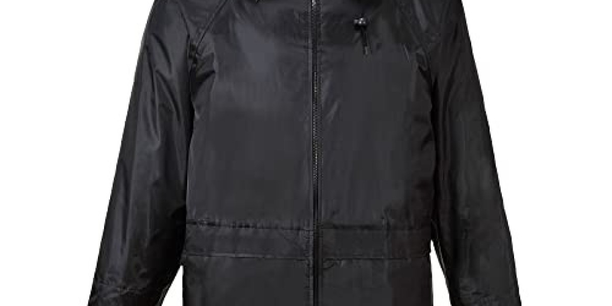 the Best Rain Jacket: Essential Tips for Staying Dry and Comfortable