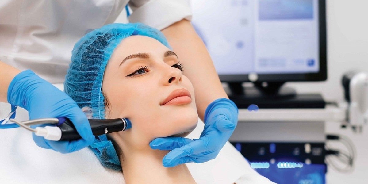 HydraFacial That Transforms – Only at Glam Aesthetics Islamabad