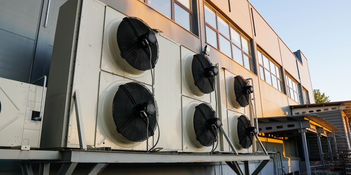 Air Cooled vs. Water Cooled Chiller Units: Which is Right for Your Needs?