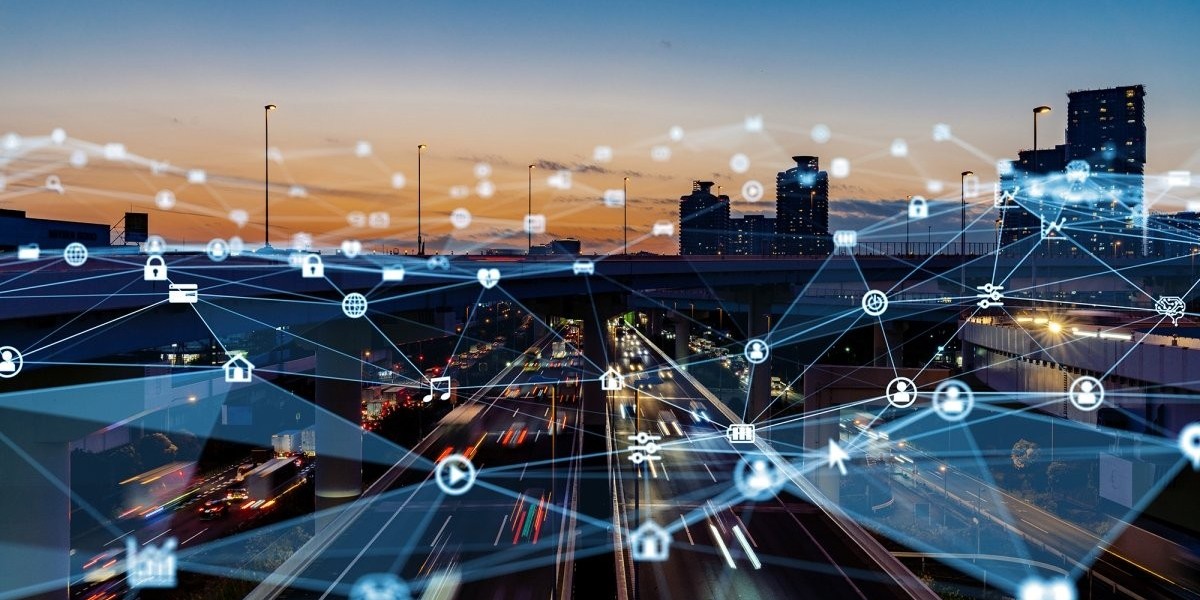 Current 5G Infrastructure Market Scenario: Regional Developments, Competitive Landscape, and Deployment Challenges