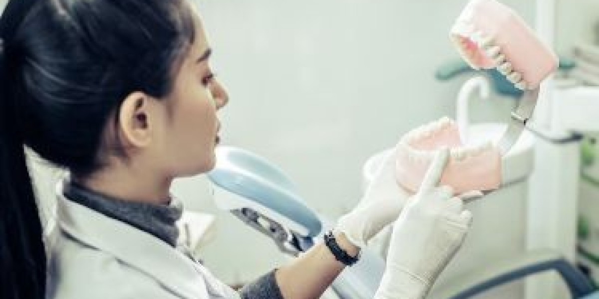 Smile Makeover: Cosmetic Dentistry in Riyadh