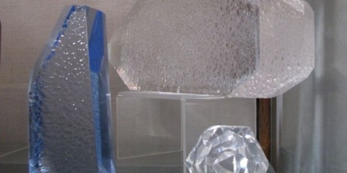 Japan’s Synthetic Quartz Market: Fueling Advancements in Electronics and Solar Energy