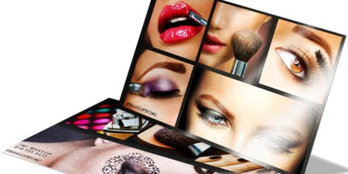 Dynamic Displays: Booklets & Retractable Banners in Las Vegas