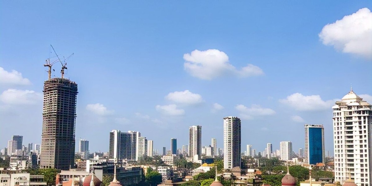 Big Mumbai: Exploring the City's Rich Tapestry