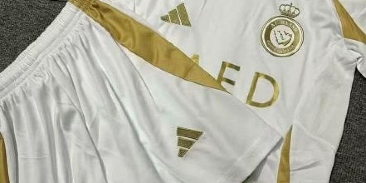 احصل الآن على طقم نادي النصر الأصلي من Sport Touch