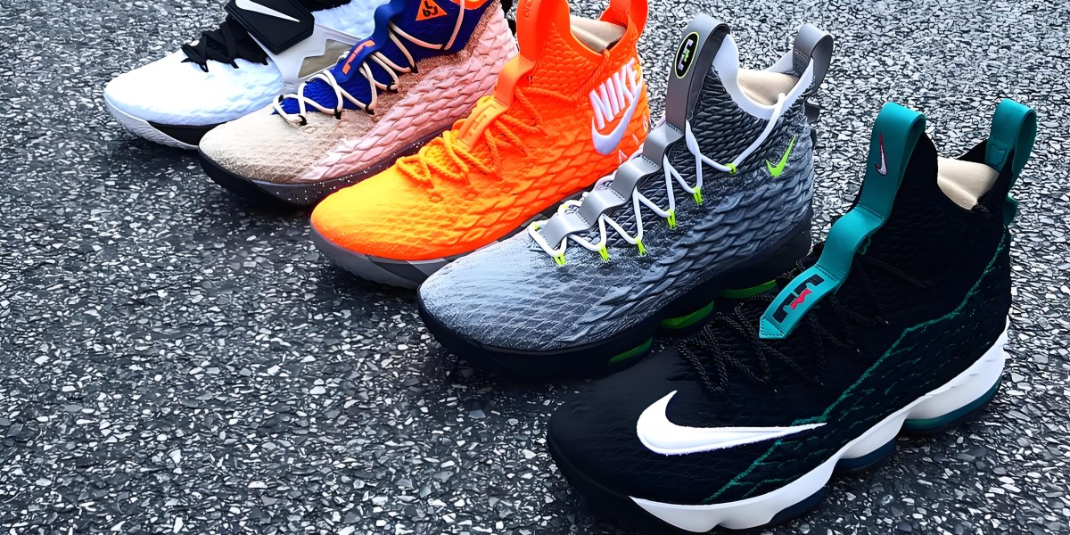 Nike LeBron系列全解析：球場傳奇與潮流文化的完美碰撞