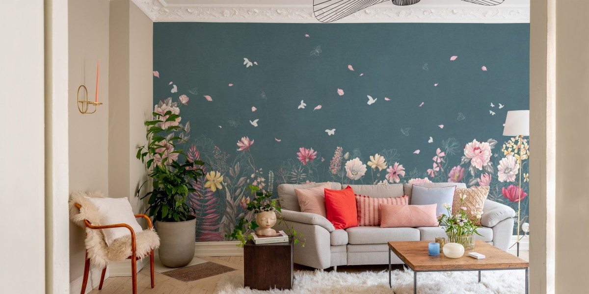 Fresh Florals: The Best Wallpaper Designs to Brighten Your Space