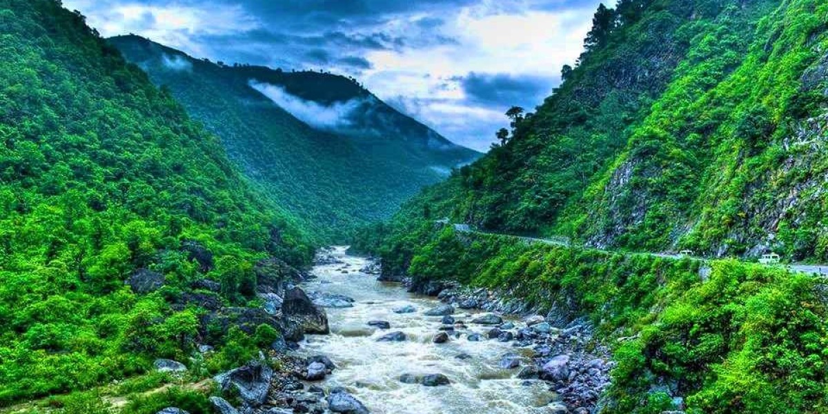 Hill Stations in Uttarakhand: Discover Your Perfect Escape