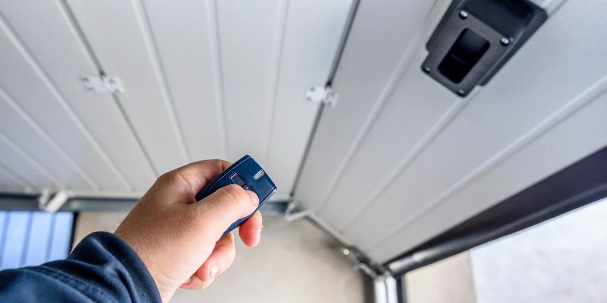 How to Identify the Right Replacement Parts for Garage Door Repair
