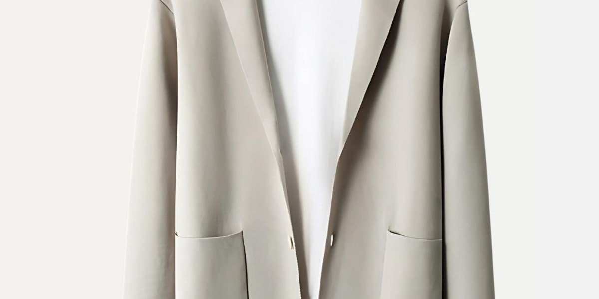 Dress With Confidence: How to Effortlessly Dress With Class in Every Season
