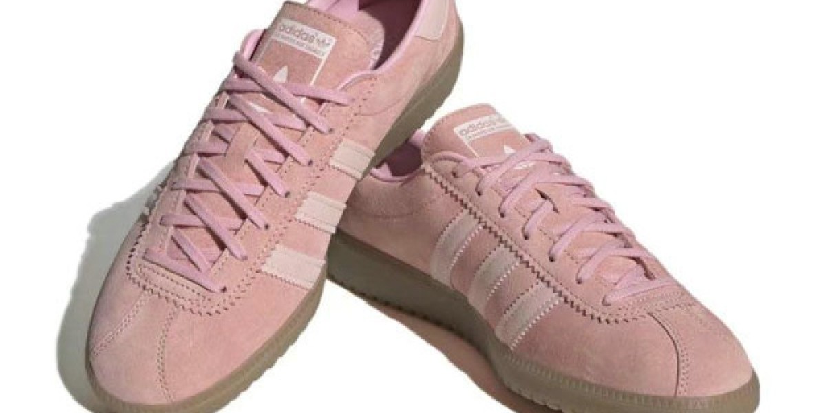 adidas Samba OG 與街頭時尚：經典鞋款的多元魅力